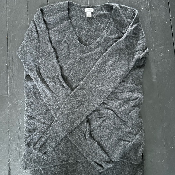 V-Neck Cashmere Sweater - Picture 6 of 8